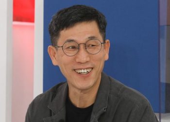 진중권 “한동훈과 만나 전대 불출마 권유했다”