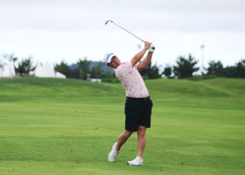 남자 골프선수 반바지 허용 ..공식 프로대회 최초