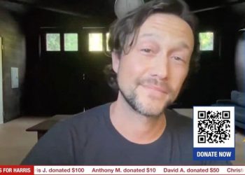 “우리도 해리스 지지” 백인 남성들 15만명 모여