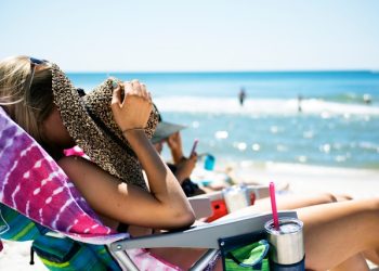 자외선 차단제 매일 발라도 될까…비타민D 부족은?