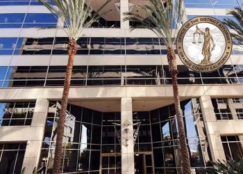 패션 아일랜드 뉴질랜드 관광객 살해범 사형 가능