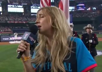 MLB 홈런 더비 국가 대참사 … 만취 상태로 국가 불러