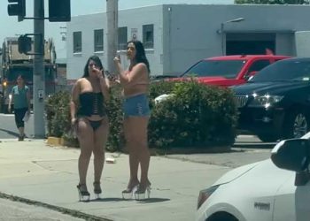 “이런 미친x” … 갓난 아이 차에 태운 채 매춘여성과 흥정