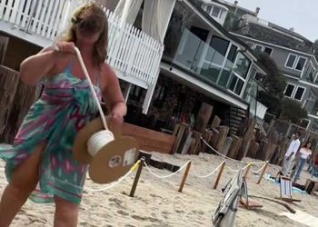 라구나비치 피서객들 몰아낸 여성 .”내 땅이야”(영상)