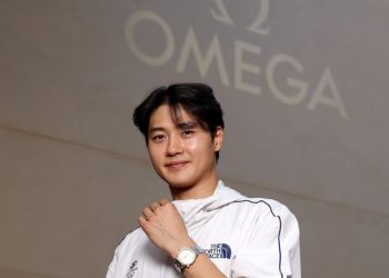 ‘첫 金’ 펜싱 오상욱, 오메가 시계 받았다