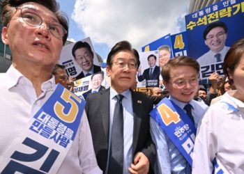 흥행 실패 민주 전대, 투표율 20%대로 추락