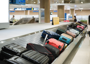 공항 수하물 운송벨트에 끼인 여성사망 …5시간만에 발견