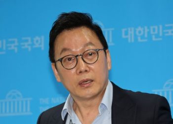 “당내 암 덩어리인 ‘명팔이’ 뿌리 뽑을 것”