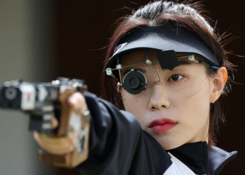 머스크가 반한 김예지, 루이비통 모델 됐다