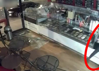 배보다 배꼽…BMW 동원해 10파운드 훔친 도둑(영상)