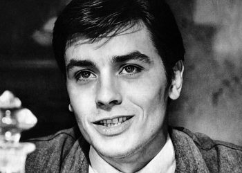 알랭 들롱 별세, 20세기 누벨바그 아이콘 … 향년 89세