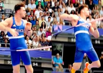 ‘중요 부위 노출’ 장대높이뛰기 선수에 25만 달러 제안