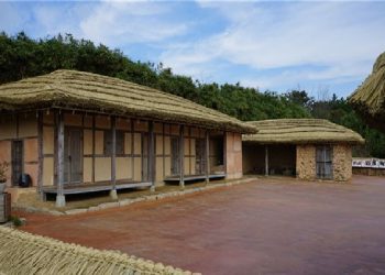 민주화 거목 DJ ‘사저’는 팔리고, ‘생가’는 문화재 지정