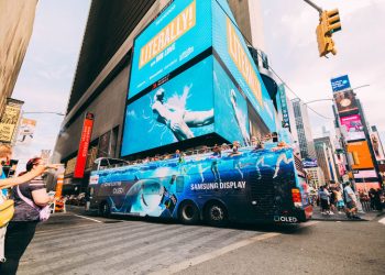 삼성디스플레이, 뉴욕 시티투어버스 올레드 랩핑 광고