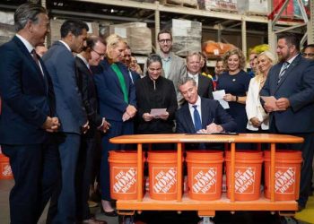 뉴섬, 좀도둑 3회 이상 중범처벌법안 서명 … 재산범죄 강력대응