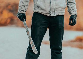 마체테 든 괴한 뒷마당 침입 …주민들 공포, 경찰은 방관