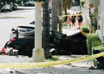 한인타운 ‘위험천만’ 추격전, 헬기 뜨고 경찰차 10여대 몰려 … 아파트벽 충돌