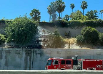 할리옷 보울 인근 101 프리웨이 화재