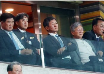 엉망진창 한국 축구…대표선수와 붉은악마 갈등까지