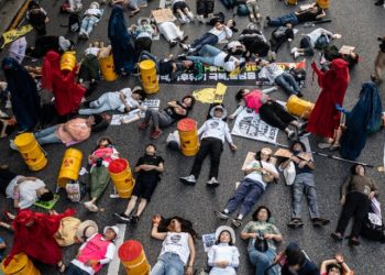 오늘 UN 푸른하늘의 날…강남서 2만명 드러눕기 시위