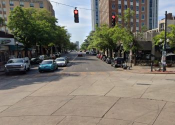 주말 밤 대규모 총격 24명 사상 … 총격범 여러명, “청부살인 의심”