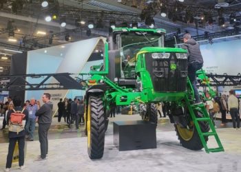 “미 기업 생산기지 옮기면 200% 관세”…트럼프, 제조업체 위협