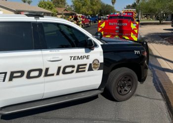 해리스 캠프 사무실에 총격 … “대선불안” 해리스도 위협 받아