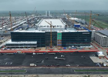 착공 2년 삼성전자 텍사스 공장 악재 겹쳐 지지부진