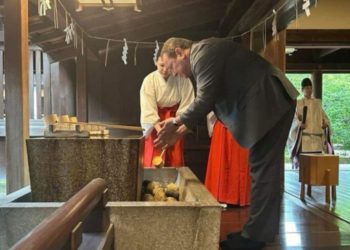 우크라 대사 ‘야스쿠니’ 참배…”러시아 비난 자격있나?”