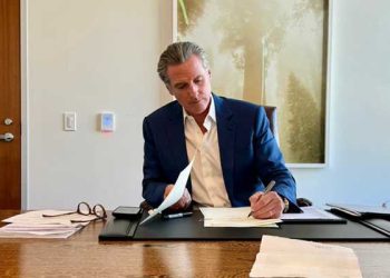 ‘지반 움직임 가속’ 비상사태 선포… 단전 200여 가구로 확대