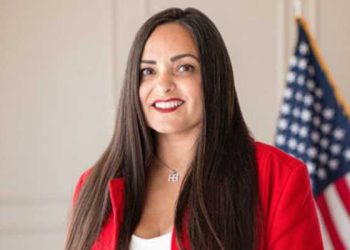 ‘자녀 성정체성 비밀’ 주법에 반기, 헌팅턴비치 소송