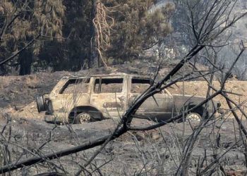더딘 산불 진화…대피 주민들 언제 돌아갈 수 있나