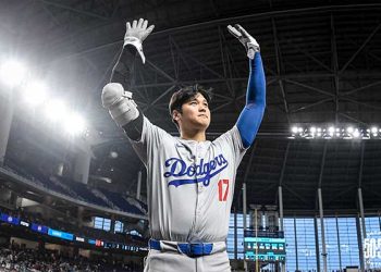 재활 중 만들어낸 50-50 신기원 … 1년 전 오늘 팔꿈치 수술 믿겨지지 않아