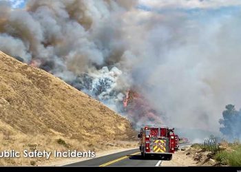 ‘115도 극한폭염’ 리버사이드 또 산불… 빠르게 확산 중
