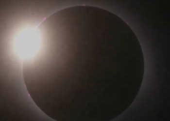 하늘에 뜬 ‘절대 반지’… 남반구서 ‘금환일식’ 관측(영상)