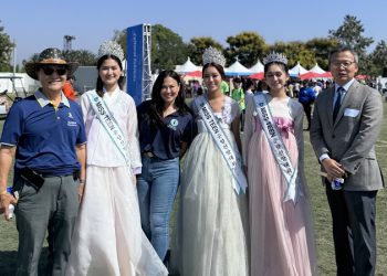 어바인 글로벌빌리지 페스티벌서 한복체험-한글쓰기 인기