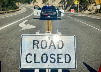 심야 하이웨이서 날아온 돌멩이, 여성 운전자 사망