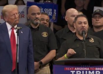 3주 앞 다가온 대선 판세 현실 … 트럼프 우세 뚜렷, 경합주 2%P 차이