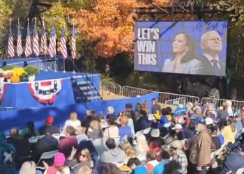 “아랍계 유권자 잡아라” …해리스-트럼프 미시간서 동시 유세 총력전