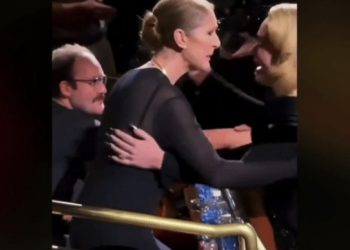 아델, ‘희귀병’ 셀린디옹과 울먹이며 포옹(영상)