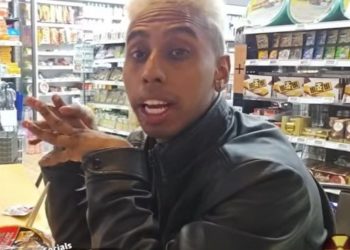 ‘소녀상 입맞춤, 편의점 난동’ 미 유튜버, 출국정지