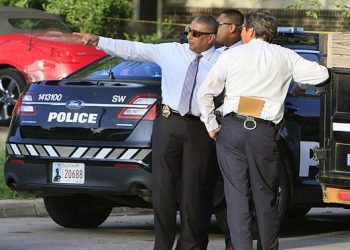 오클라호마시티서 총기난사 적어도 13명 사상