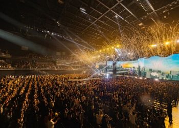 ‘마왕’ 신해철 10주기 哀而不悲 … ‘슬픈 표정 하지 말아요’