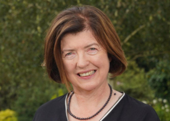 영국총리 비서실장 사임… 총리 보다 연봉 높아, 실세 군림 의혹