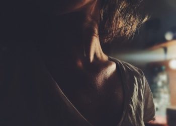 남편이 부른 남성 70명에게 성폭행 당한 여성의 한 마디