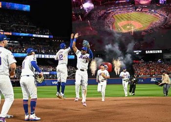 벼랑 끝 메츠, 다저스에 12-6 승리…NLCS 6차전