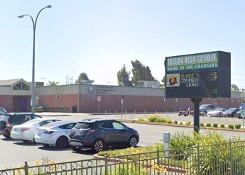 ‘학생관리 QR 코드’등장 … OC고교, 교실출입 QR코드 스캔 의무