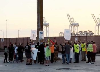 동부 항만파업 종료…’임금 62% 인상’ 합의