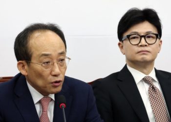 한동훈 ‘윤석열 사과·김건희 활동 중단’ 수위 높은 쇄신요구