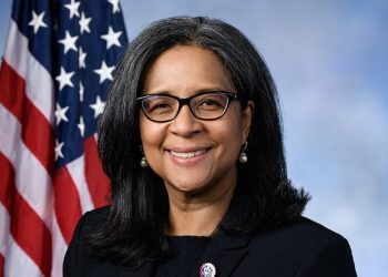 한인 스트릭랜드(김순자), 연방하원 재선 성공 유력